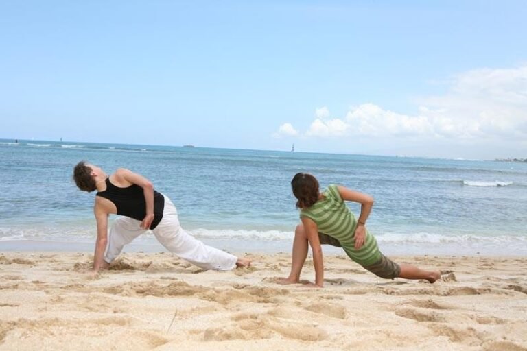 Waikiki Beach Yoga 768x512